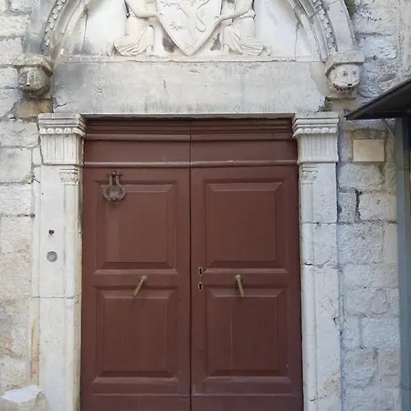Fani Guest house