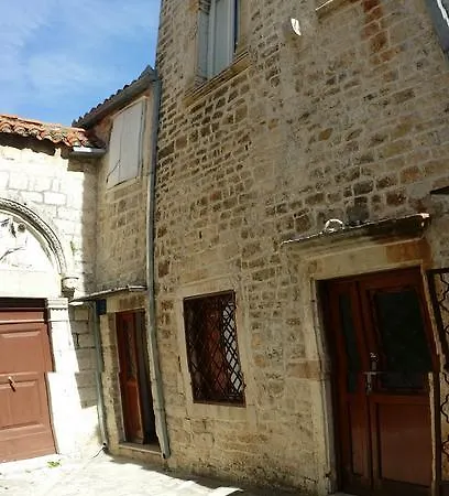 Guest house Fani Trogir